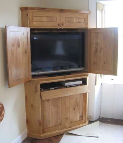 TV cabinet made in oak